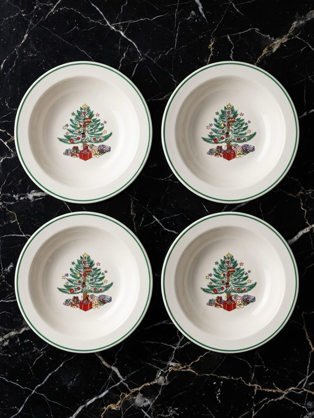 Vintage Set of 4 Gibson Designs Christmas Memories 7" Rimmed Soup Bowls